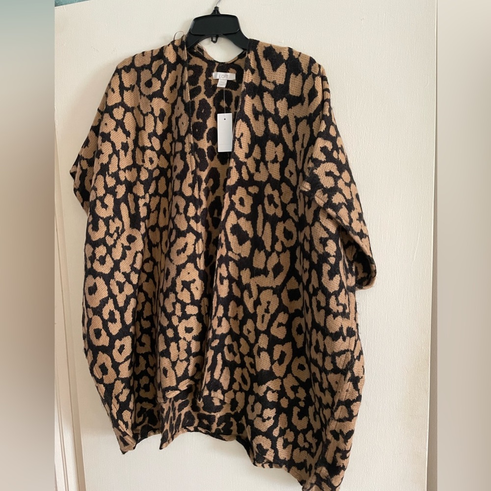 XS/S black and gold patterned shrug nwt